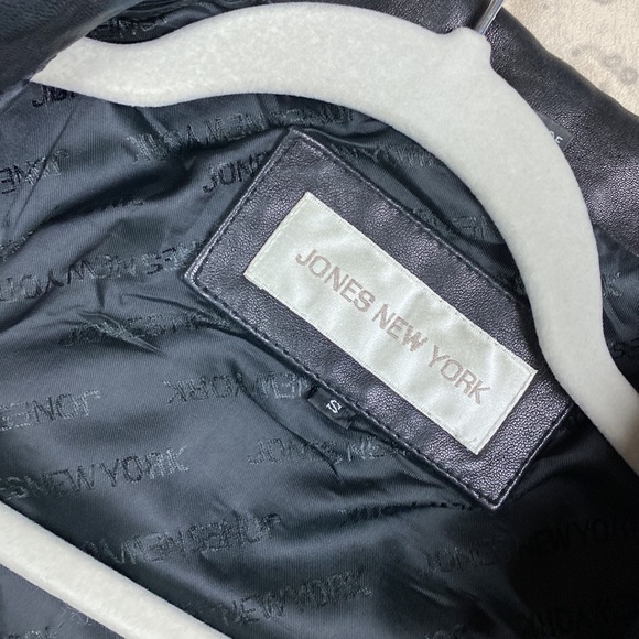 Vintage Jones New York Leather Jacket - Picture 7 of 9